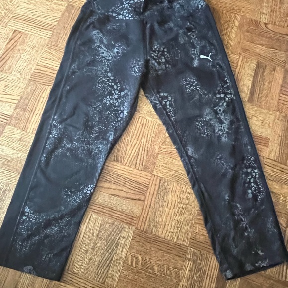Puma Printed Capris - Picture 5 of 6